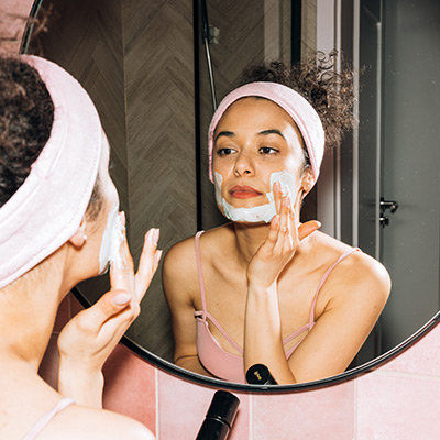 Cómo funciona la doble limpieza facial?
